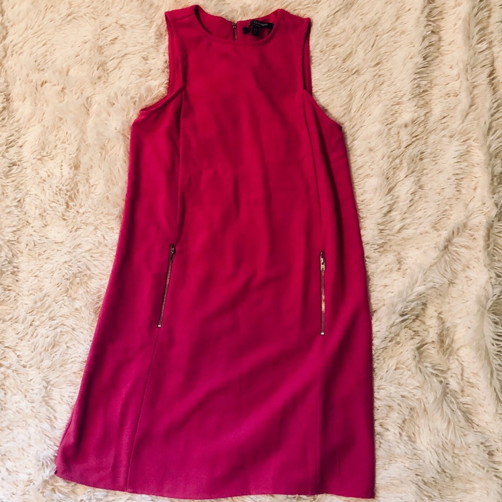 HOT pink dress!